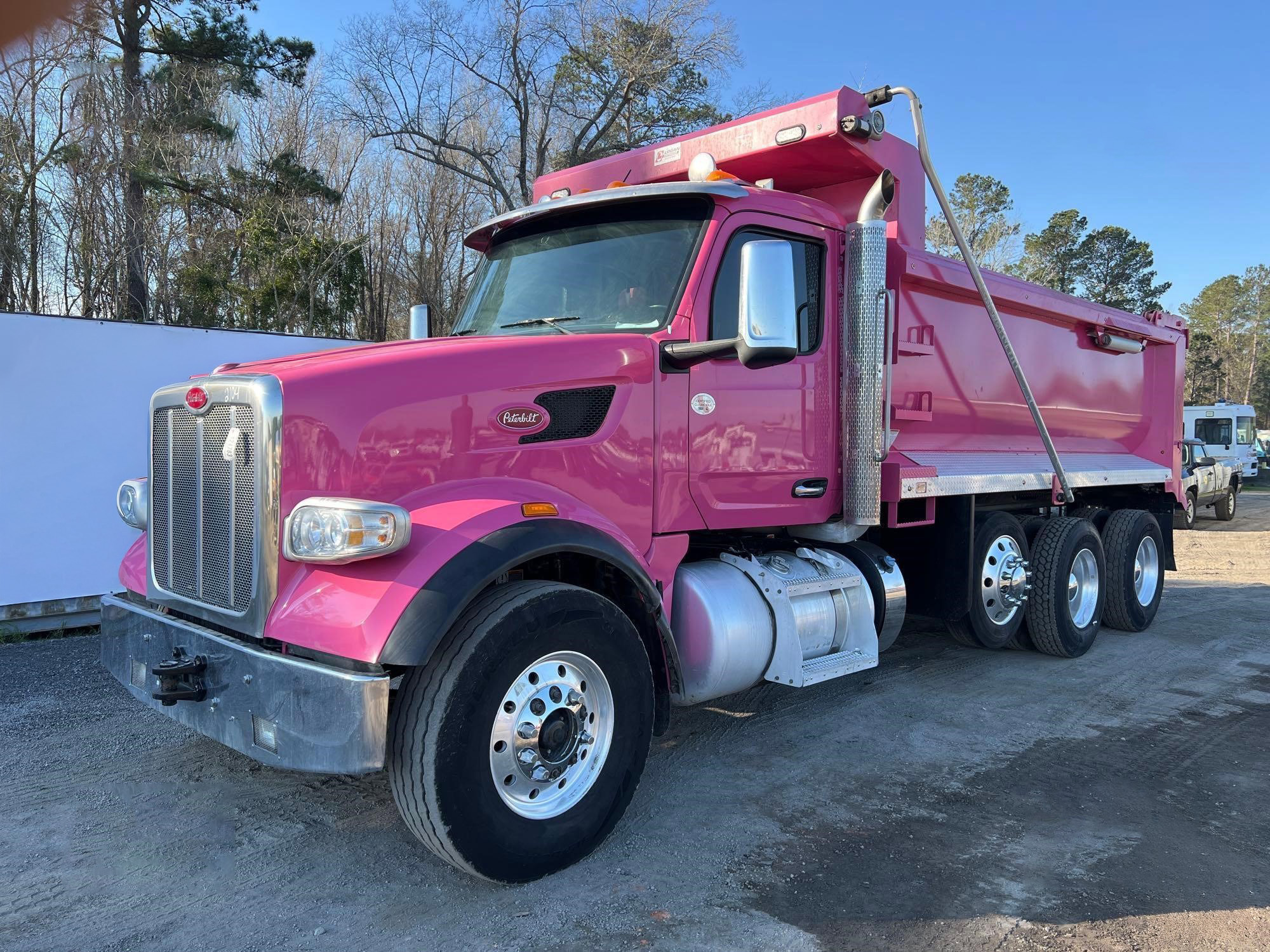 2024 Peterbilt 567