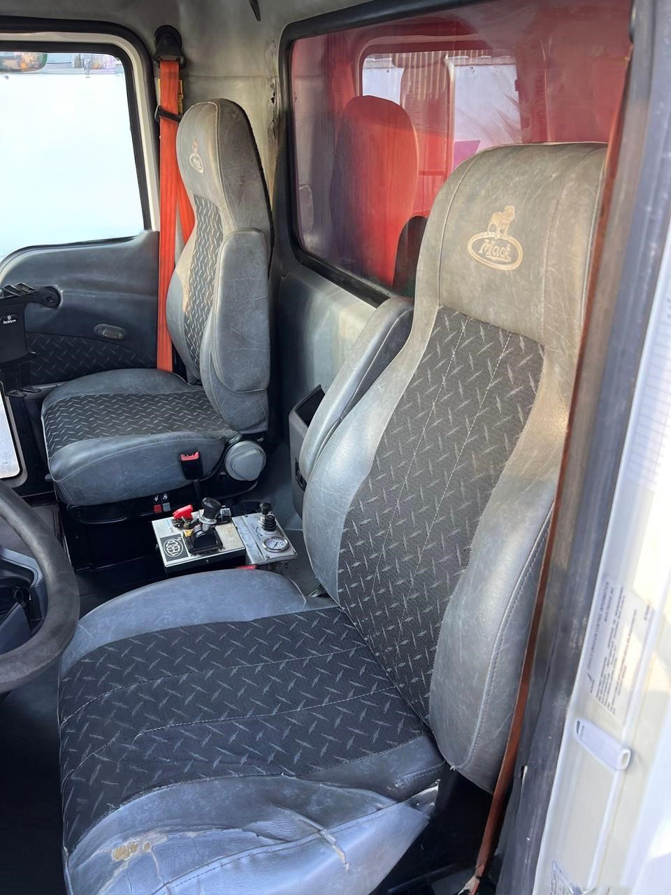 2018 Mack GRANITE GU713 - photo 11