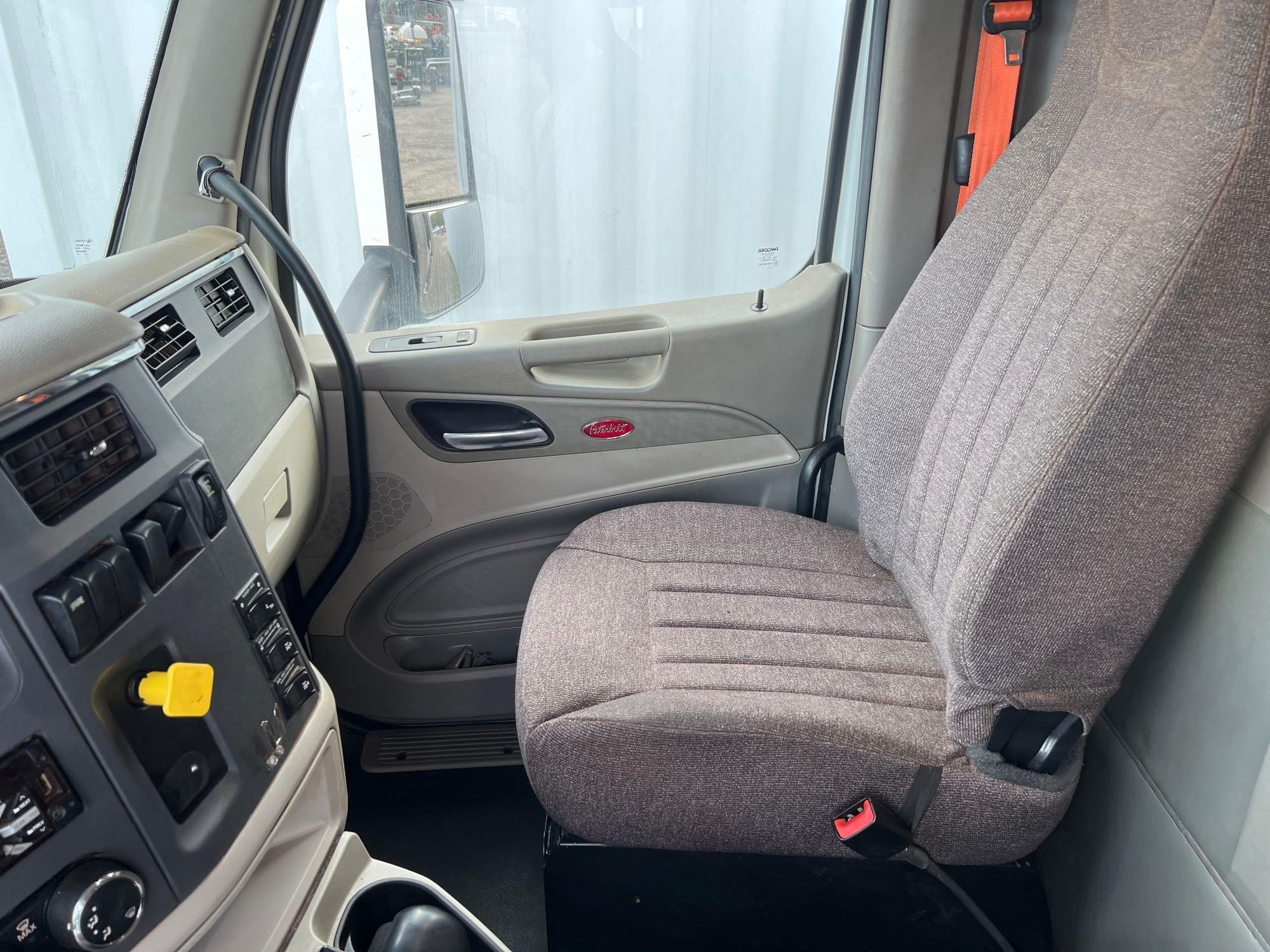 2018 Peterbilt 567 - photo 11