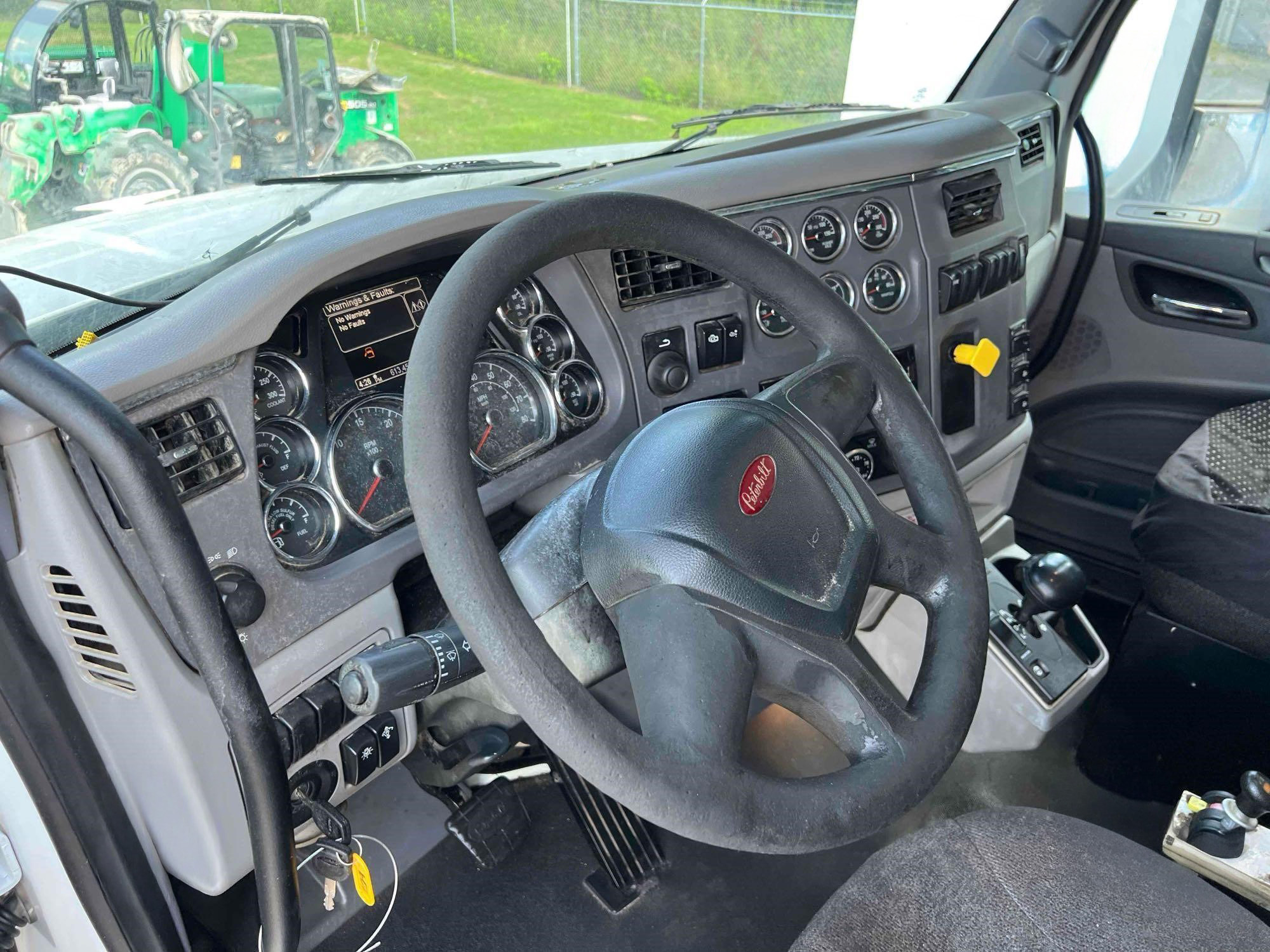 2017 Peterbilt 567 - photo 9