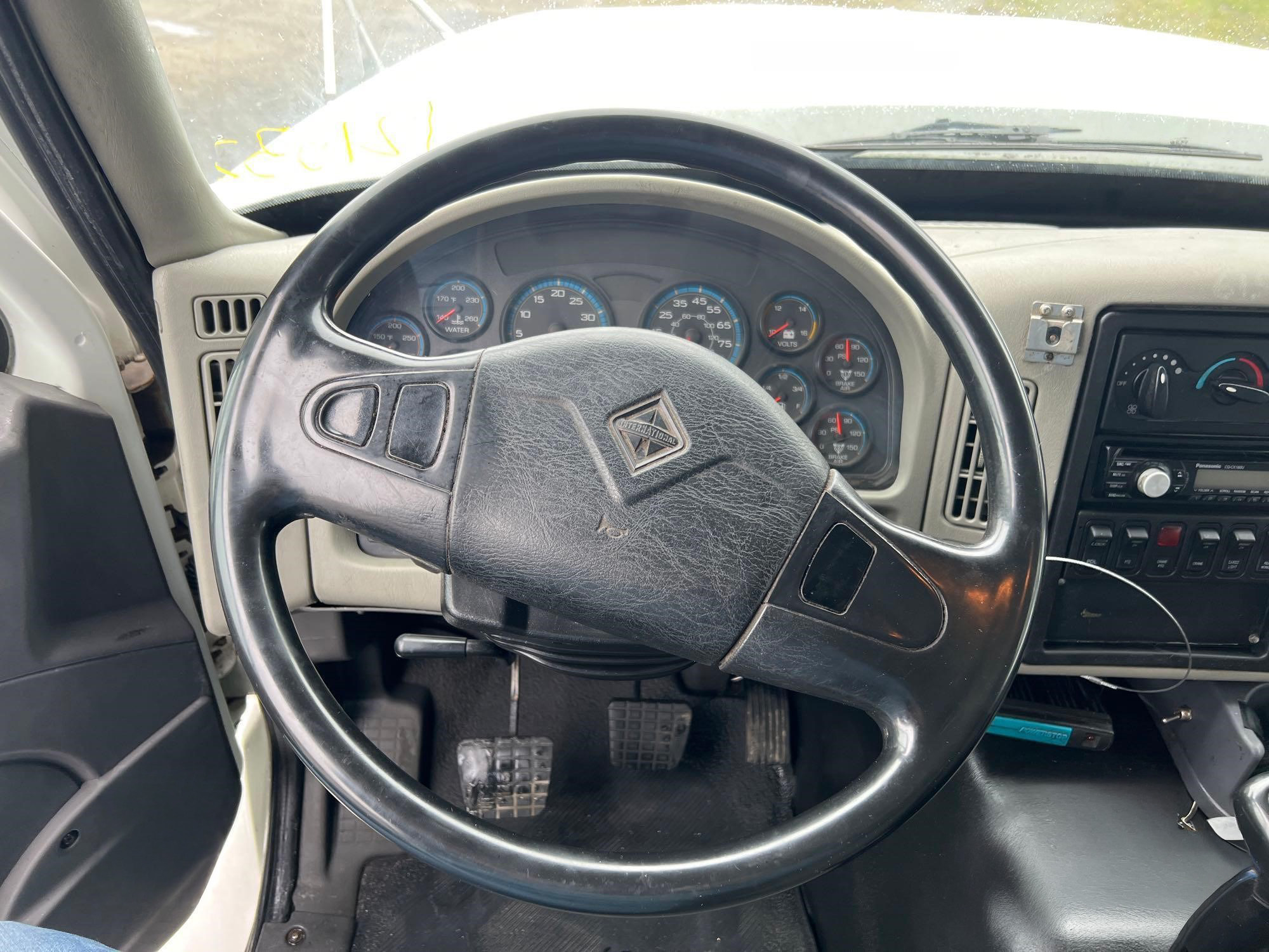 2008 International WORKSTAR 7600 - photo 10