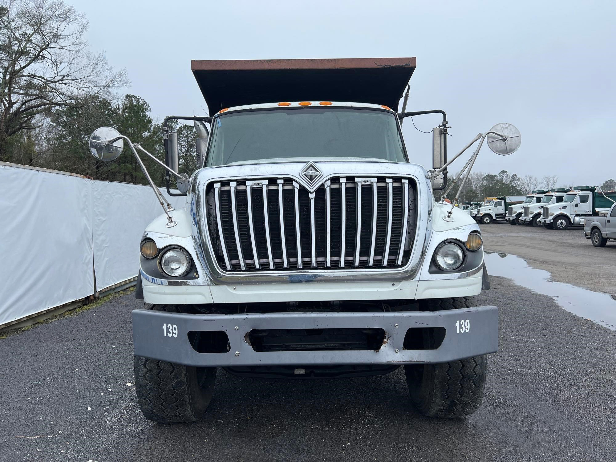 2008 International WORKSTAR 7600 - photo 2