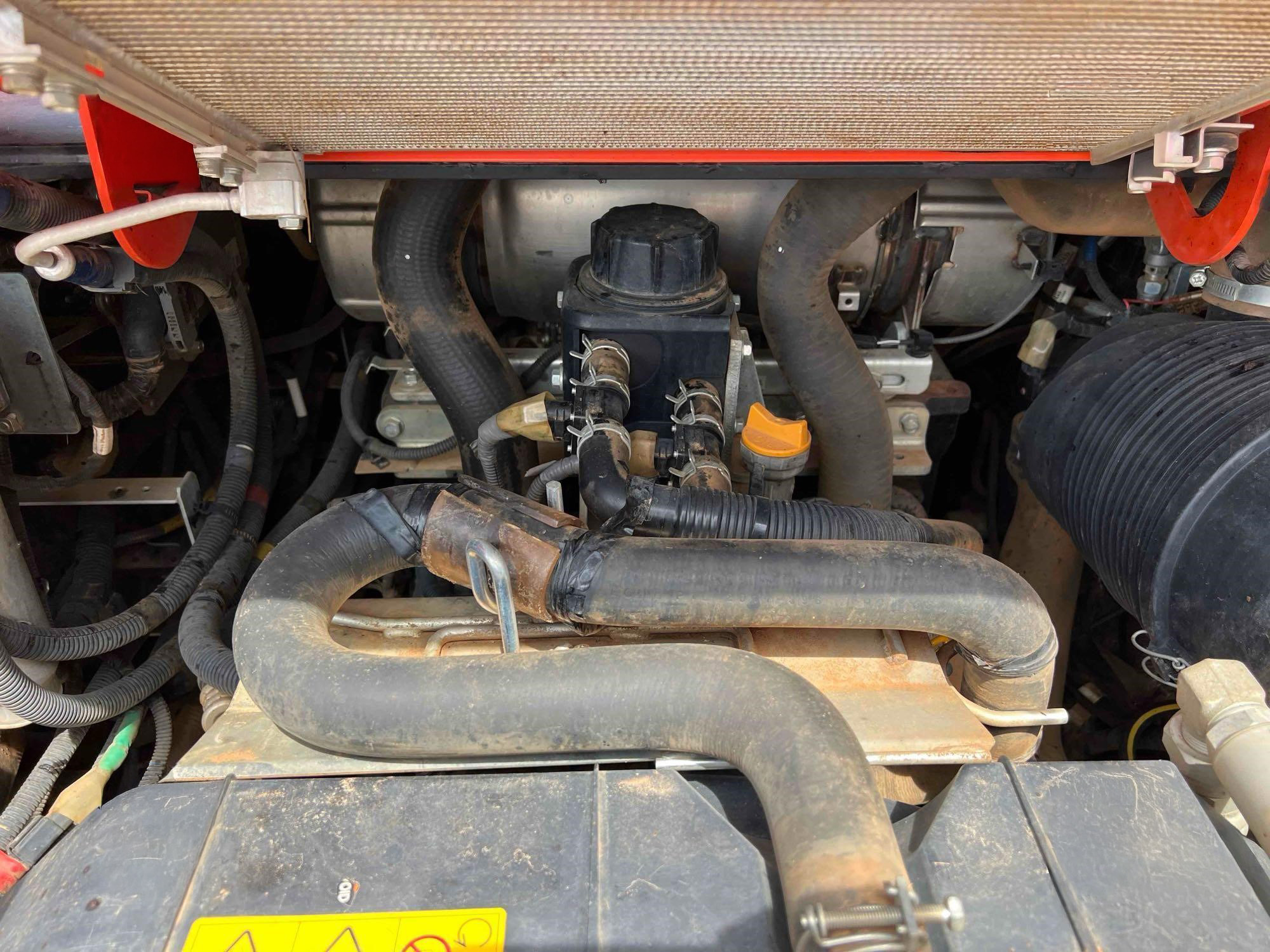Kubota SVL97-2 - photo 11