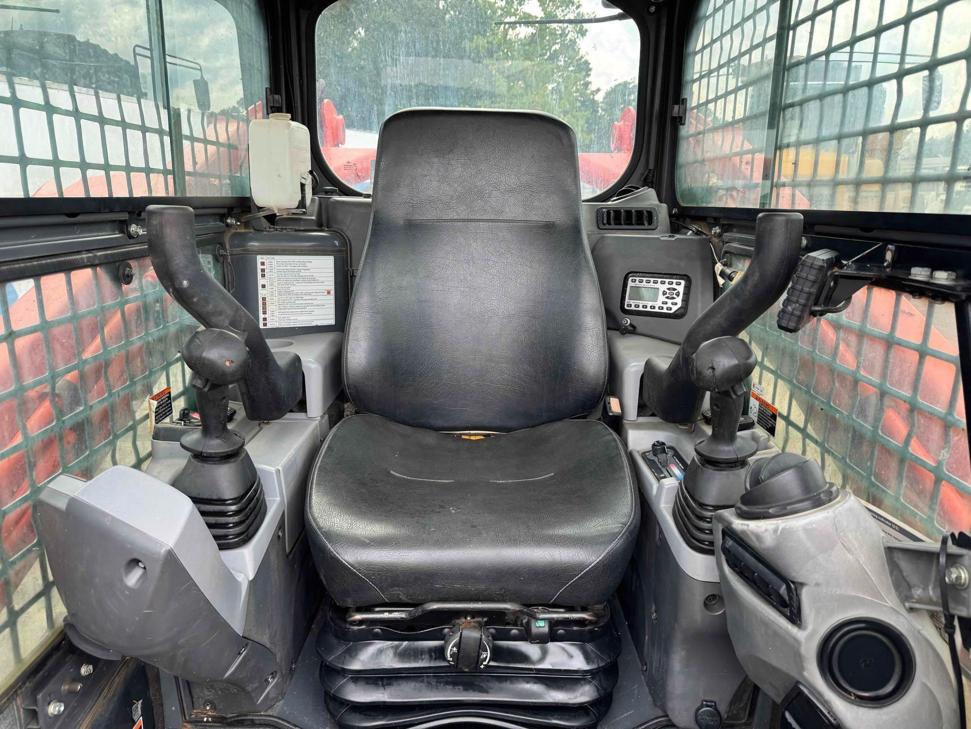 Kubota SVL97-2 - photo 8