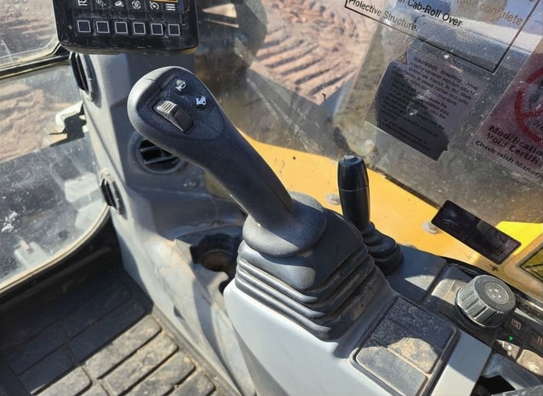 2020 Caterpillar 308 - photo 12