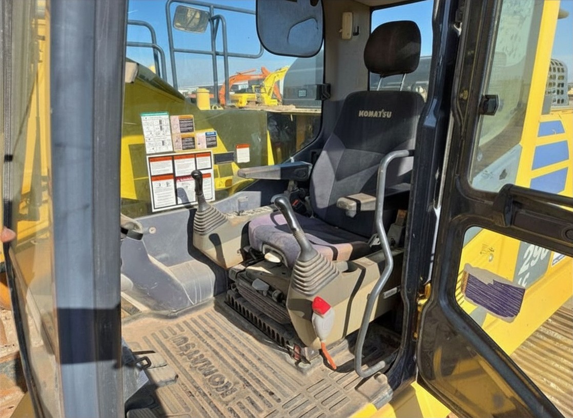 2016 Komatsu PC290LC-11 - photo 9