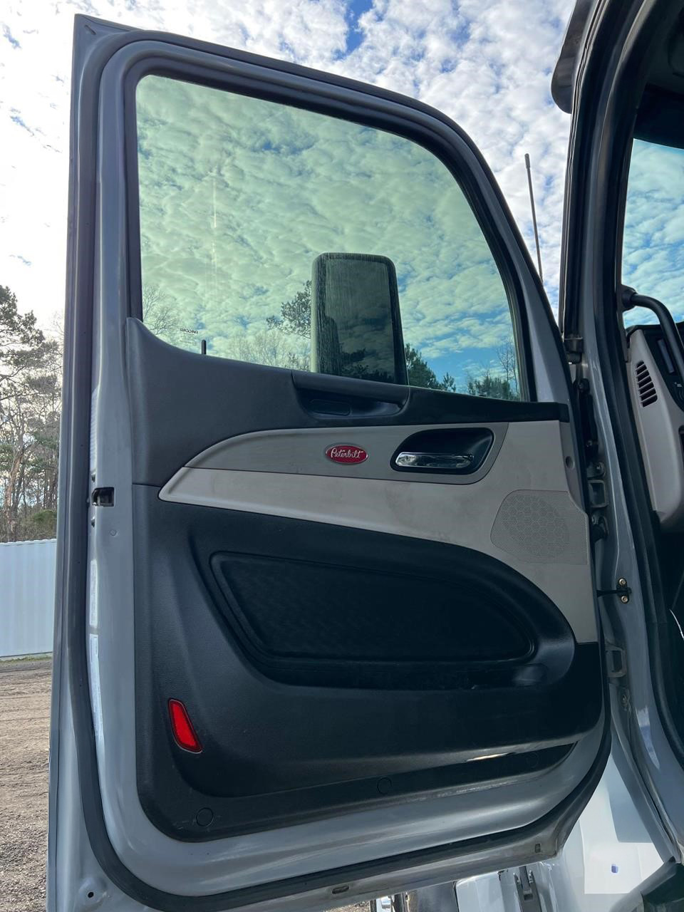 2023 Peterbilt 567 - photo 8