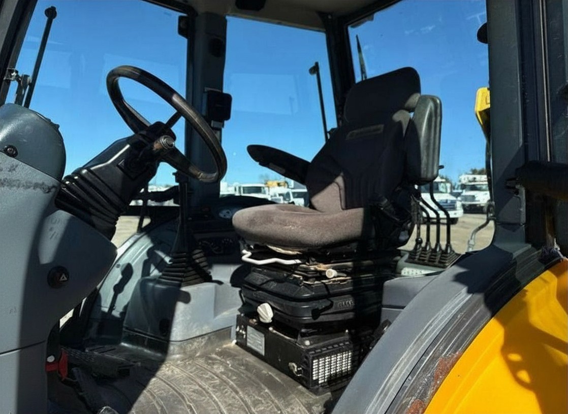 2014 New Holland B95C - photo 10