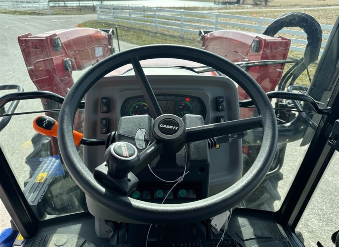 2022 Case IH Farmall 115A - photo 10