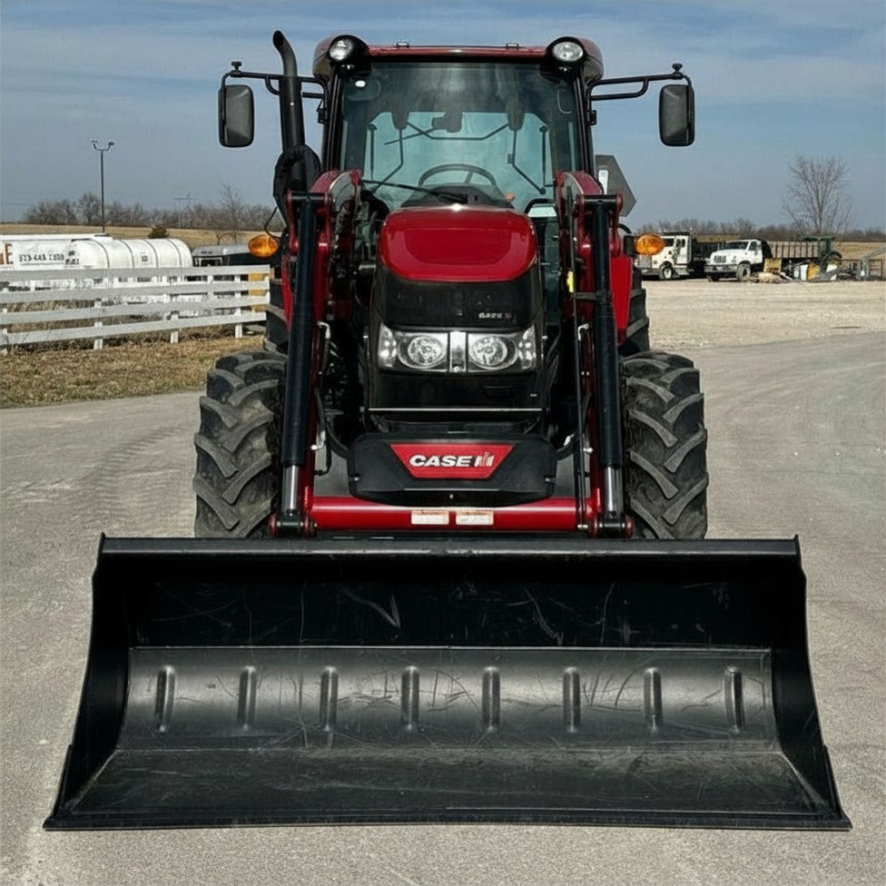 2022 Case IH Farmall 115A - photo 2