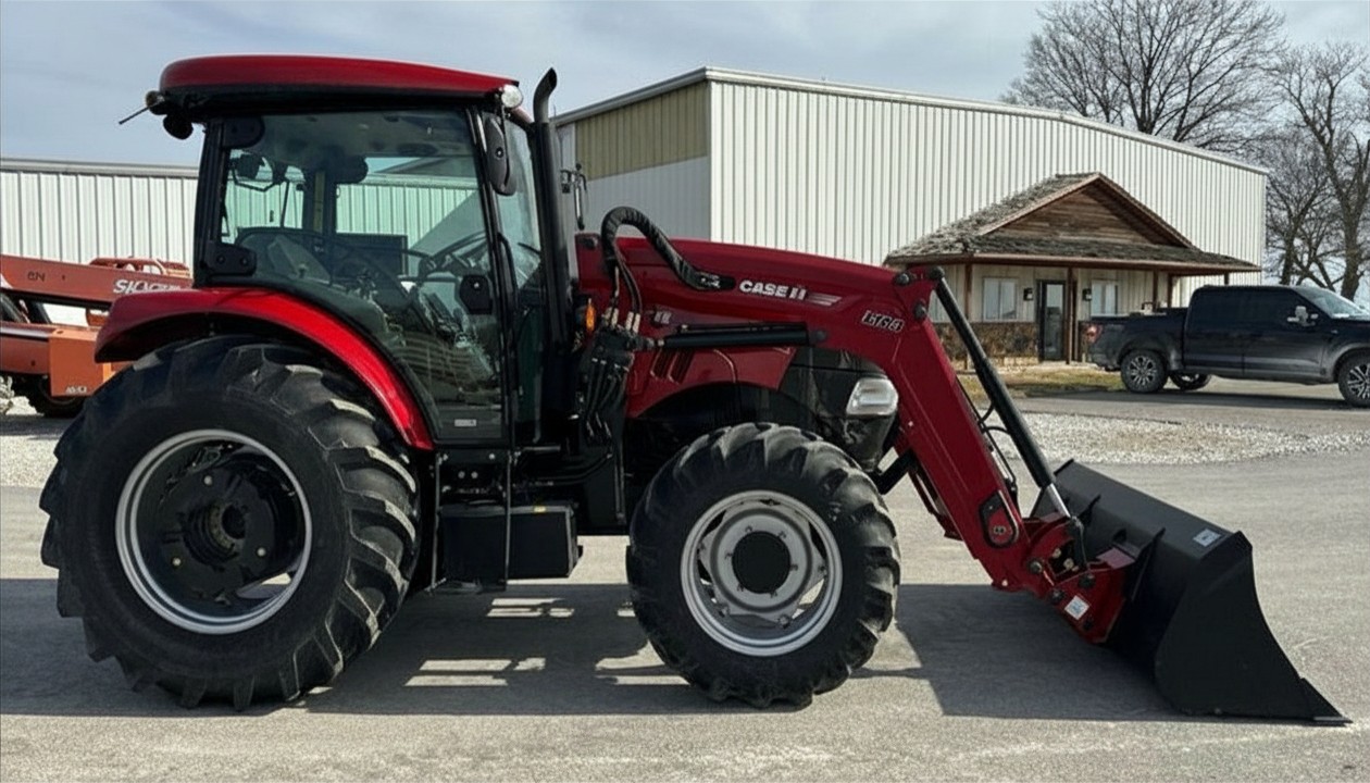2022 Case IH Farmall 115A - photo 4