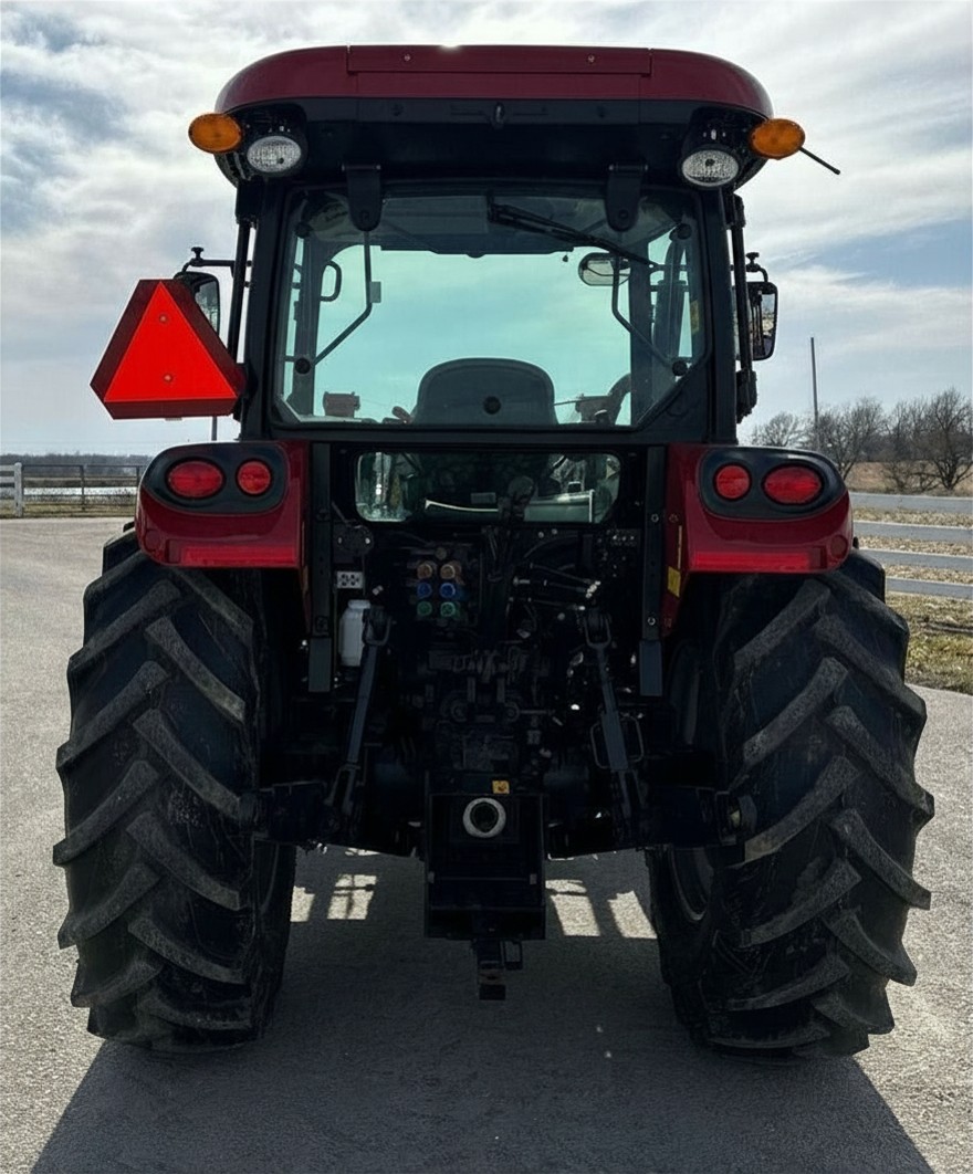 2022 Case IH Farmall 115A - photo 6
