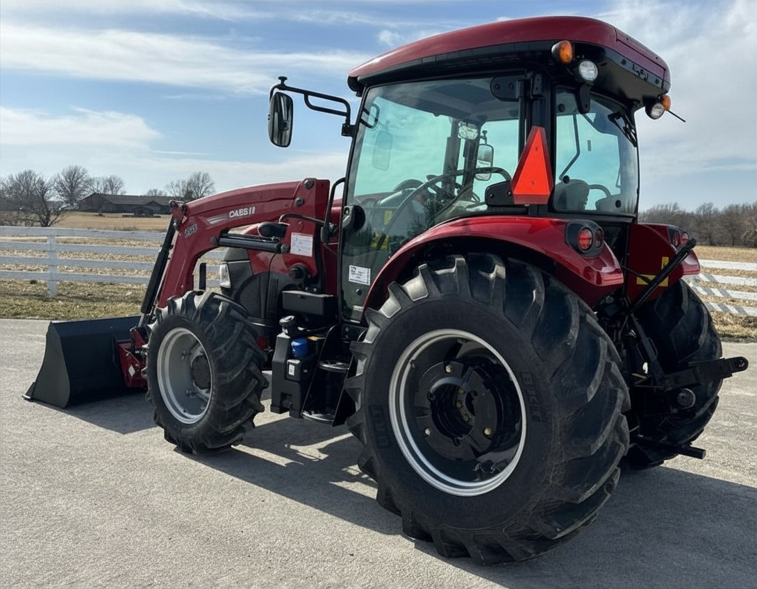 2022 Case IH Farmall 115A - photo 8