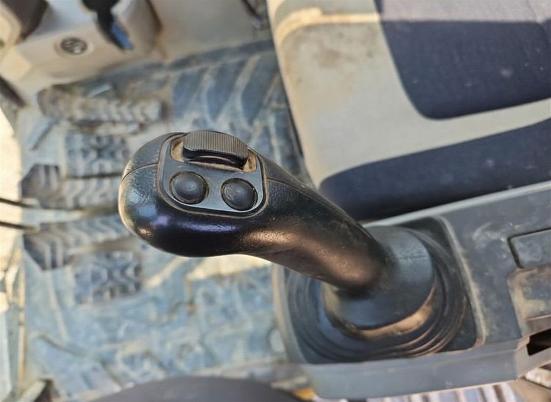 2018 Caterpillar 349FL - photo 10