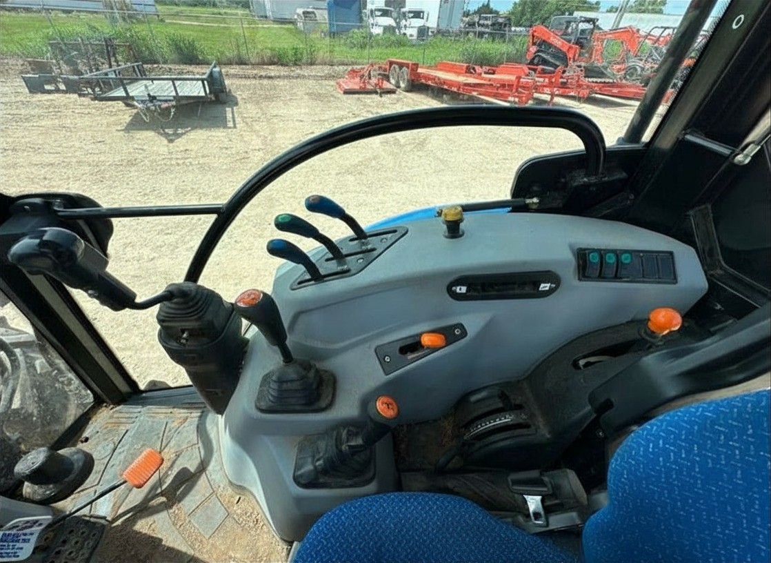 2020 New Holland Workmaster 120 - photo 12