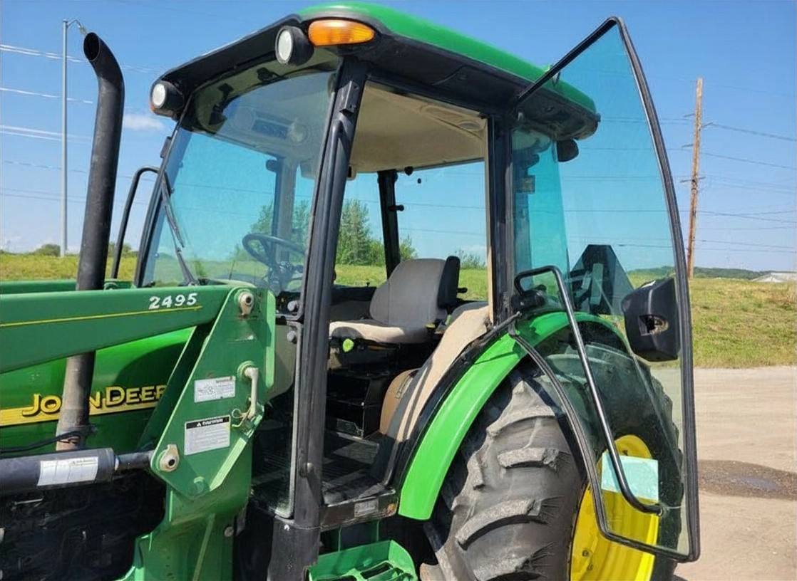 2003 John Deere 5520 - photo 9