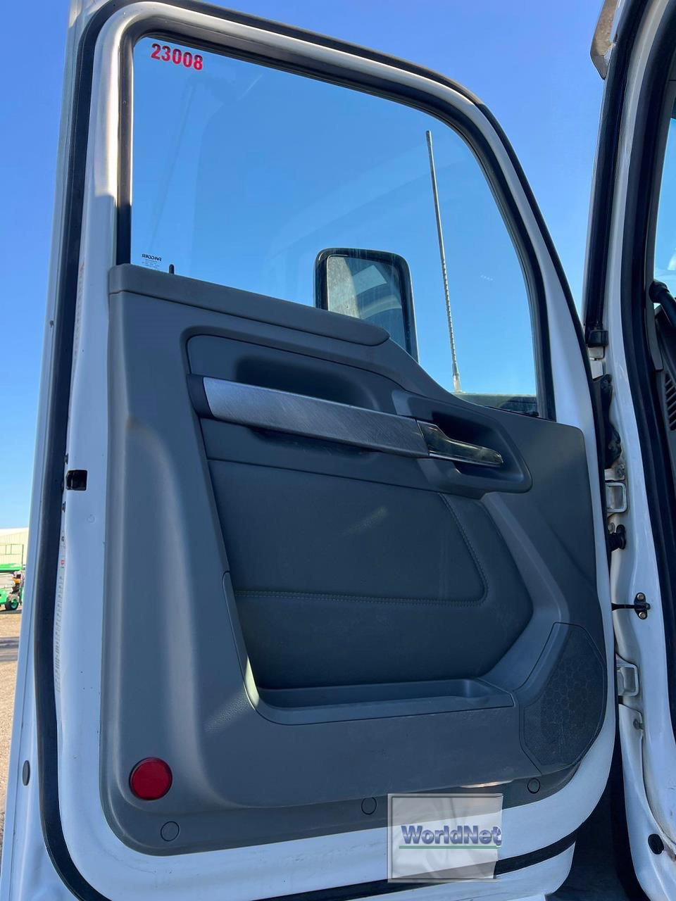 2019 Kenworth T880 - photo 9