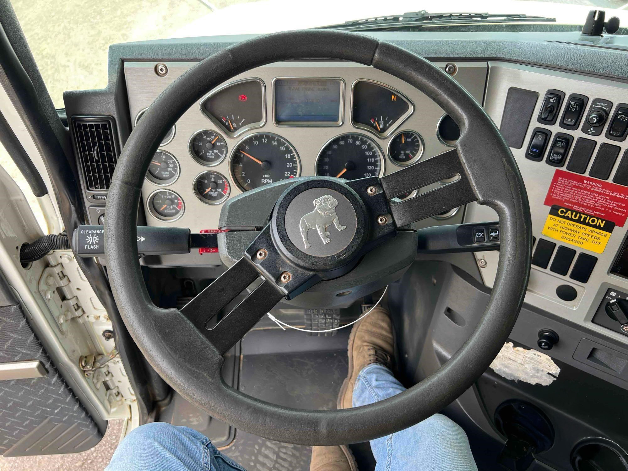 2019 Mack GRANITE GU713 - photo 10