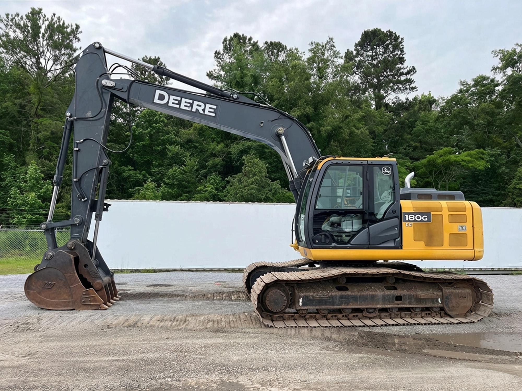 2018 Deere 180G LC