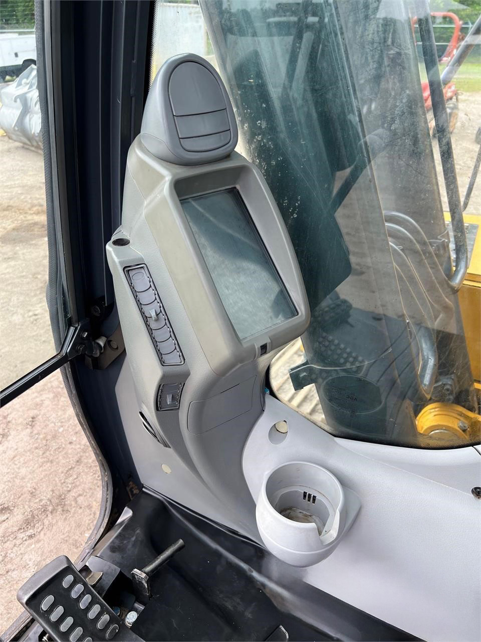 2018 Deere 180G LC - photo 11