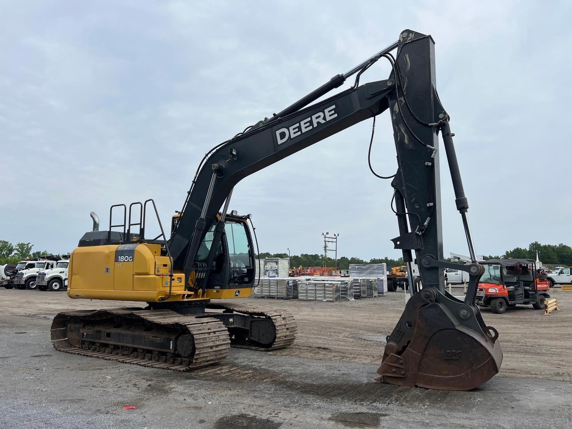 2018 Deere 180G LC - photo 3