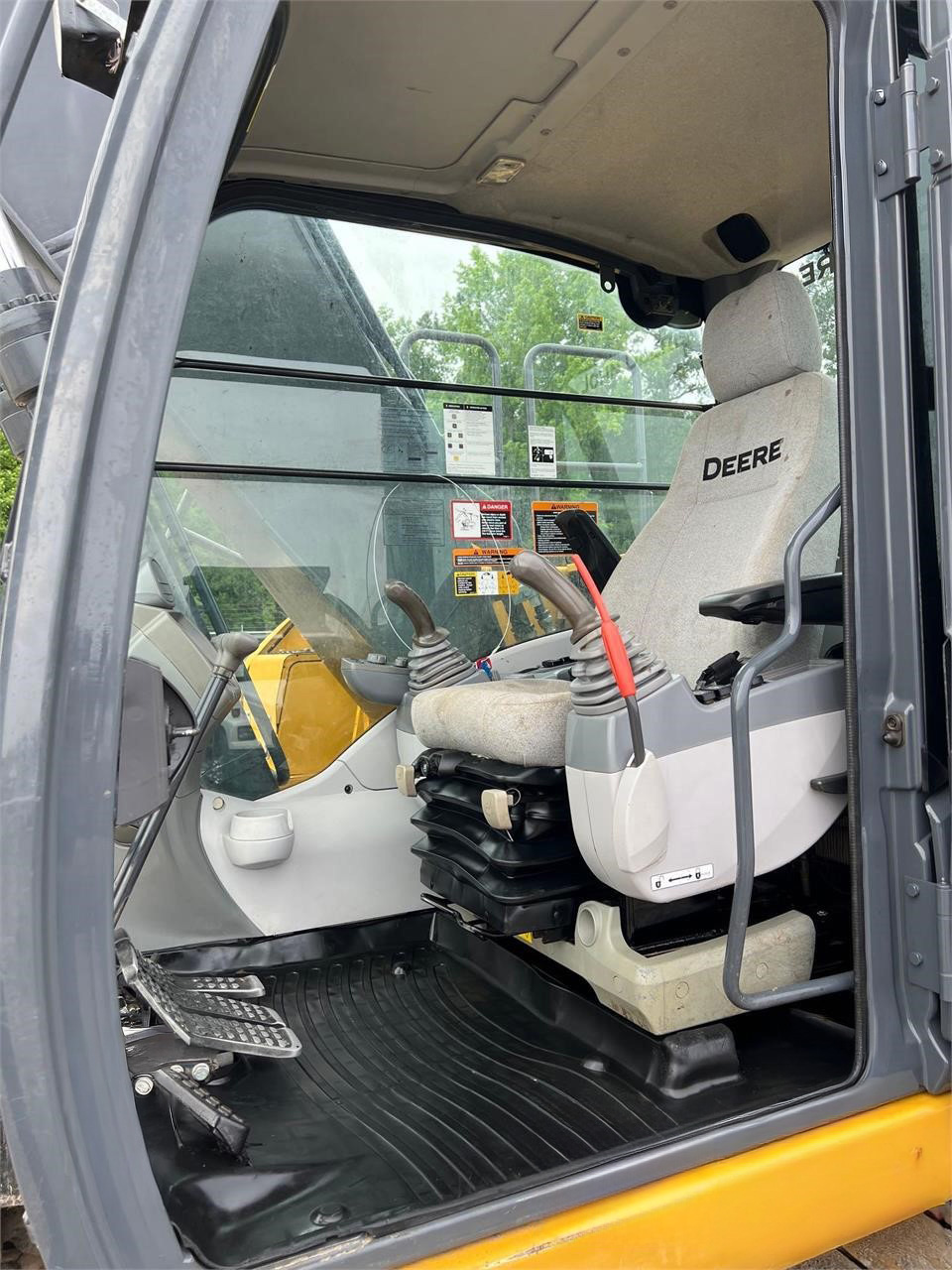 2018 Deere 180G LC - photo 8