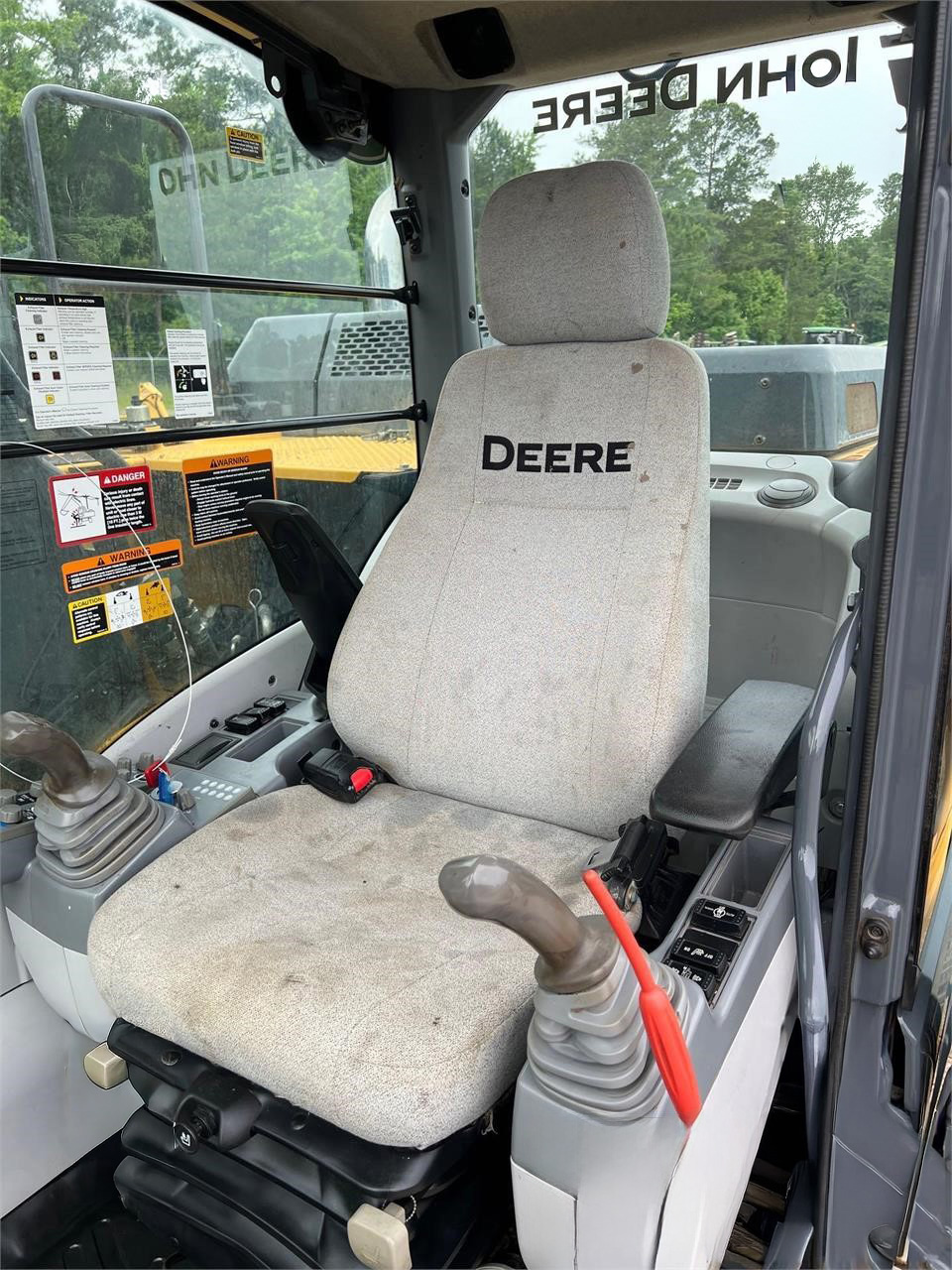 2018 Deere 180G LC - photo 9